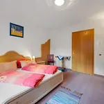 Casa de Férias Chalet In Oetztal Near Ski Areas Längenfeld