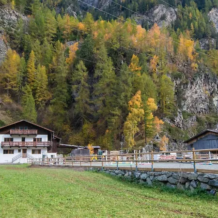 Holiday home Large Only 8 Km From Soelden *
