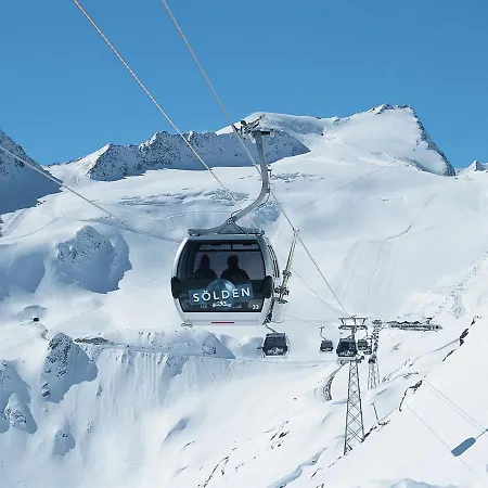 Holiday home Large Only 8 Km From Soelden *