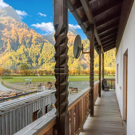 Holiday home Large Only 8 Km From Soelden Langenfeld
